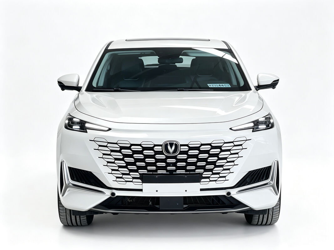 200km/H SUV 2024 Chang'An UNI-K 2.0T Mid Trim 233Ps L4 8 Speed AT